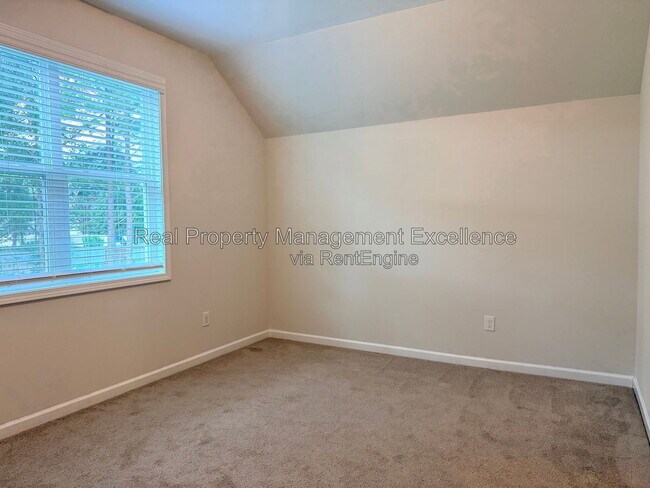 Building Photo - 101 Brody Pne Wy