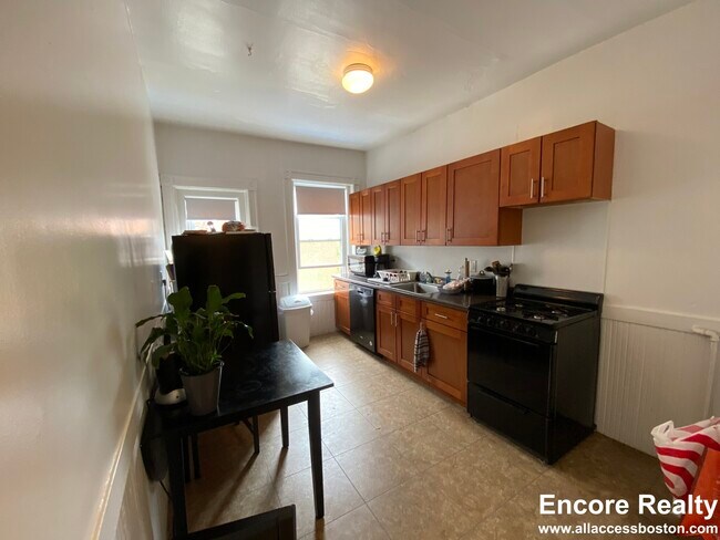 Building Photo - 7 Mt Hood Rd