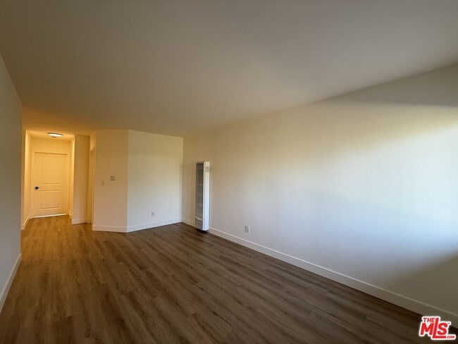 Primary Photo - 1743 9th St