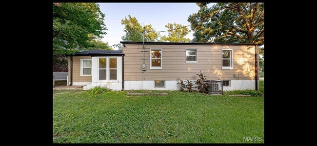 Building Photo - 3709 Eminence Blvd