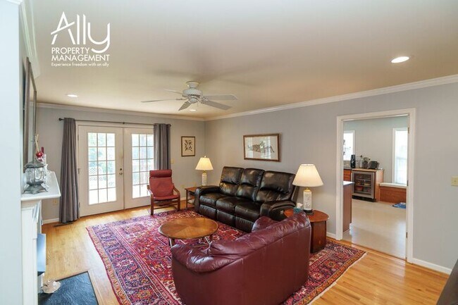 Building Photo - 2733 Southern Hills Ct