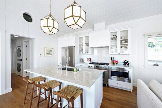 Building Photo - 360 Cliff Dr