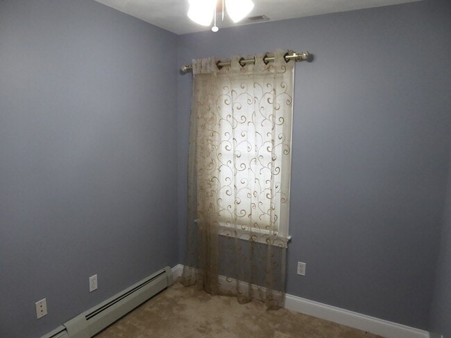 Building Photo - 56 Baxter St