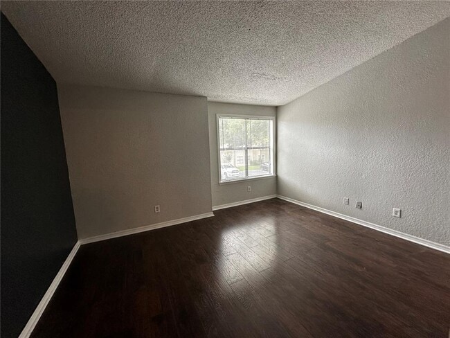 Building Photo - 2942 Antique Oaks Cir