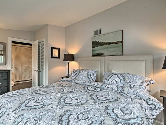 Building Photo - 14 Millstone Dr