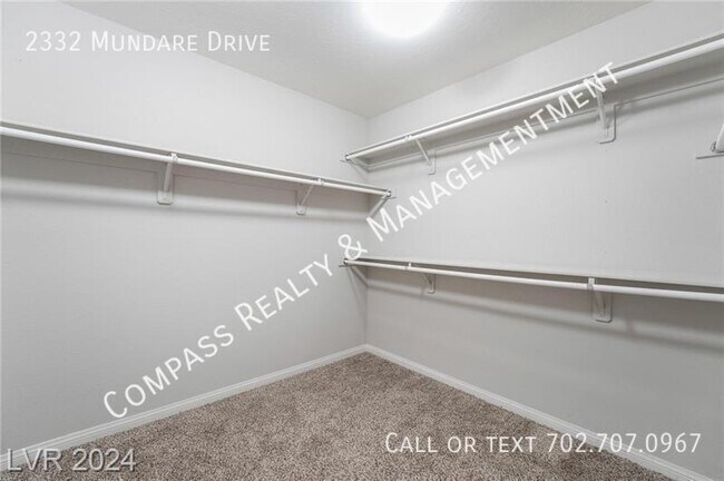 Building Photo - 2332 Mundare Dr