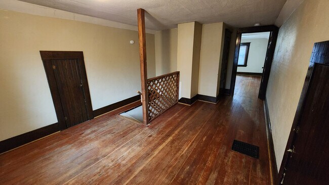 Building Photo - South Hill Home!! Coming Soon!