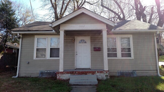 Building Photo - 1017 S Liberty St