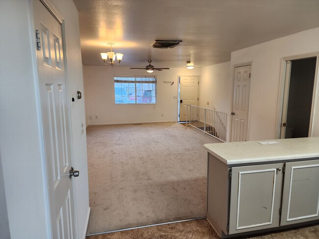 Building Photo - 99 N 1850 W