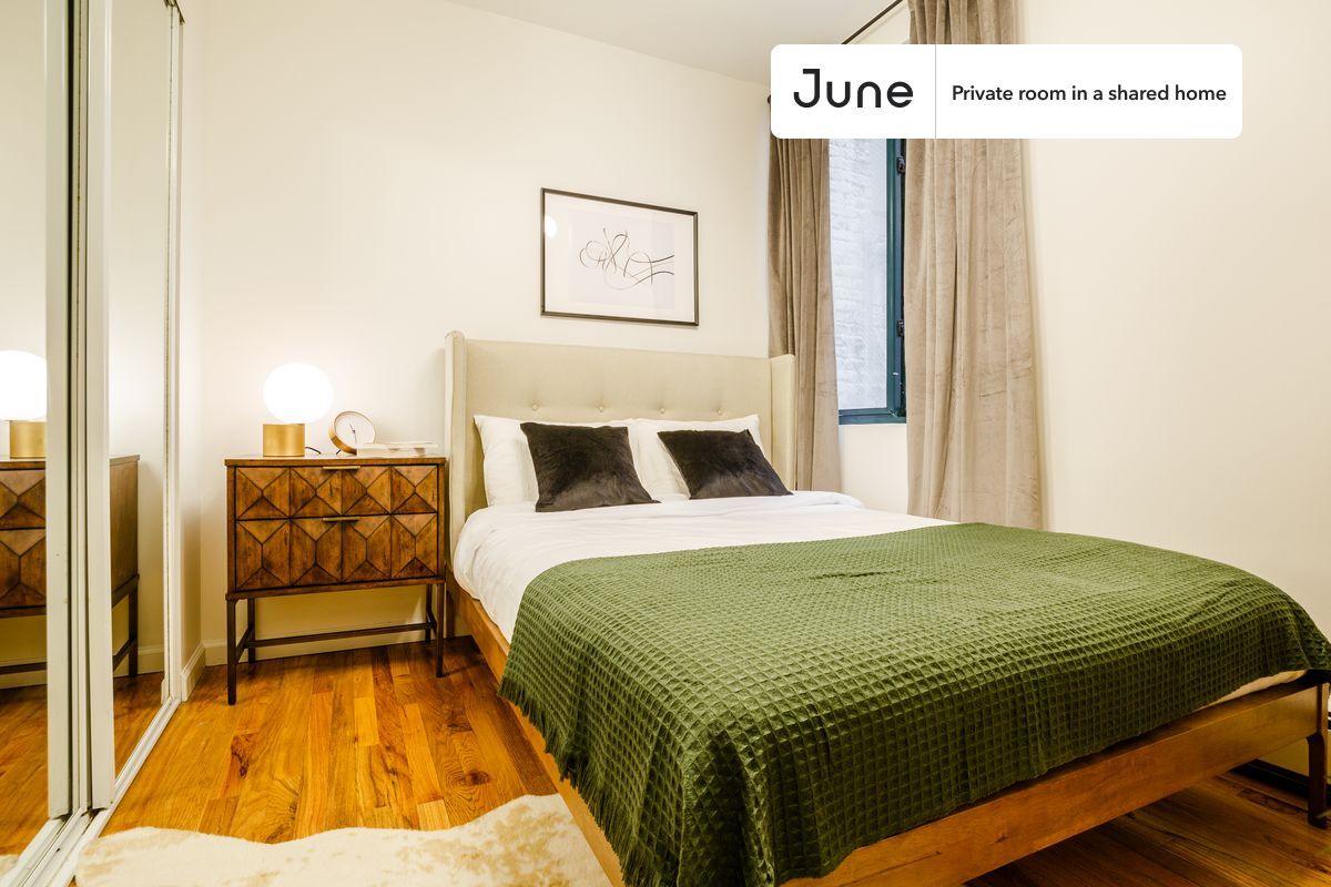 Building Photo - Room in Shared 5 bed/2 bath home