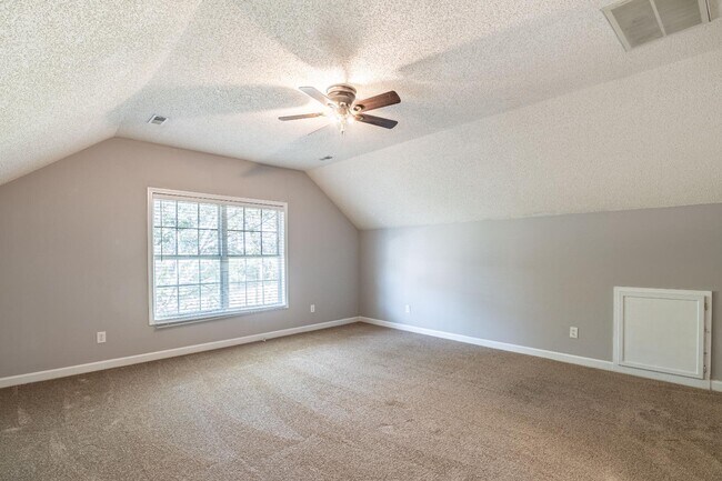 Building Photo - 509 Holly Ridge Ln