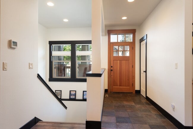 Building Photo - Furnished Northwest Crossing Craftsman in Quiet Cul-de-Sac