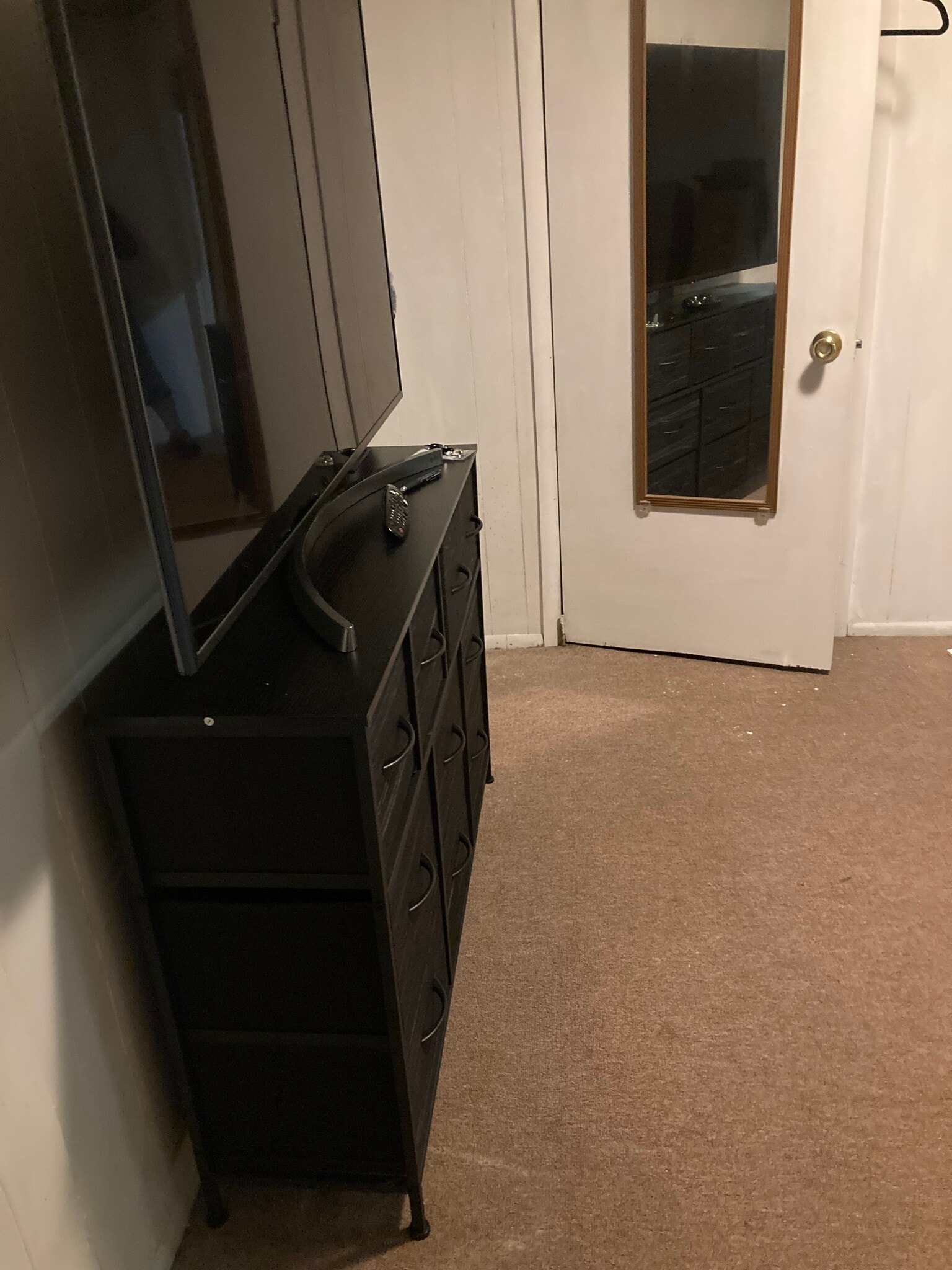 Incorrect photo is not this rental - 764 Lenore Ln