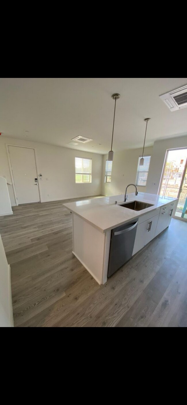 Building Photo - 210 Log Pond Ln