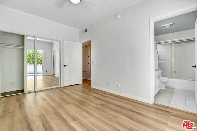 Building Photo - 4415 Saugus Ave