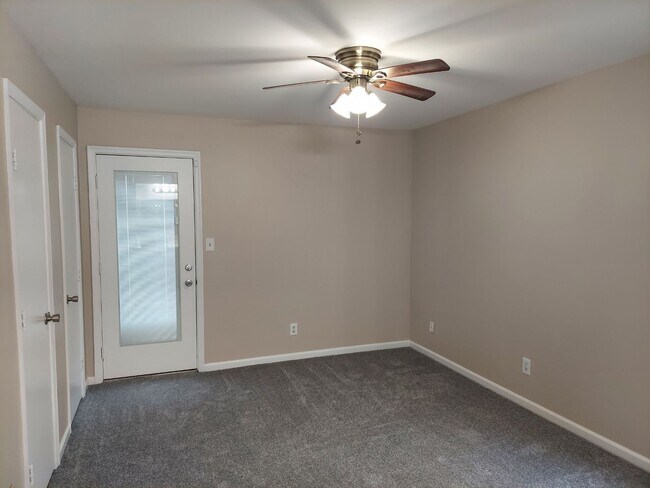 Building Photo - 2 Bed 2 Bath Condo