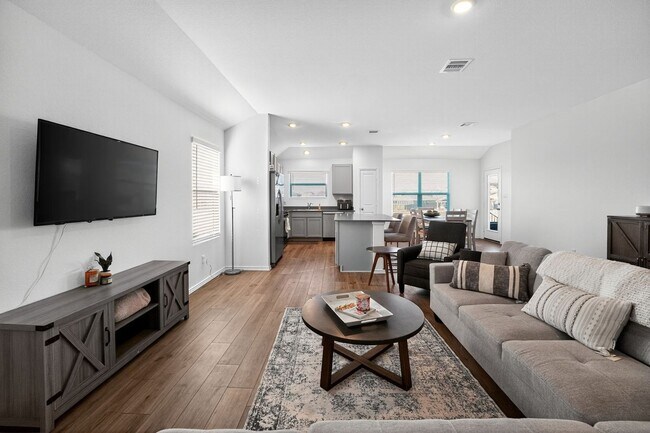 Building Photo - 2420-2424 Four Waters Lp