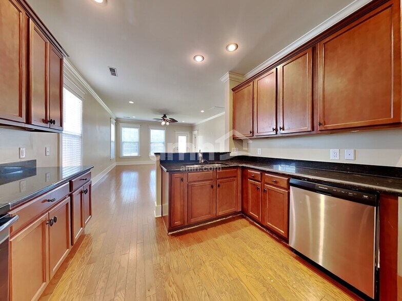 Building Photo - 232 Cameron St