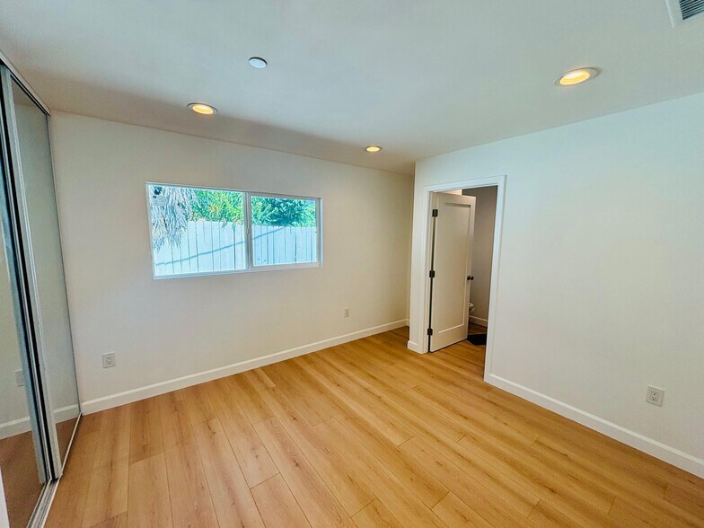 Building Photo - 14758 Lemay St