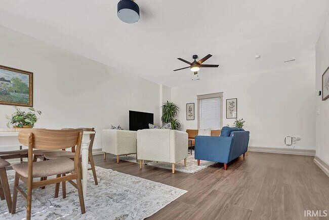 Building Photo - 1122 S Fess Ave