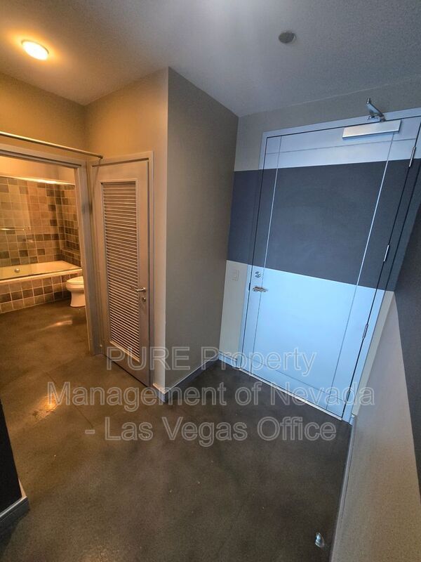 Building Photo - 200 Hoover Ave