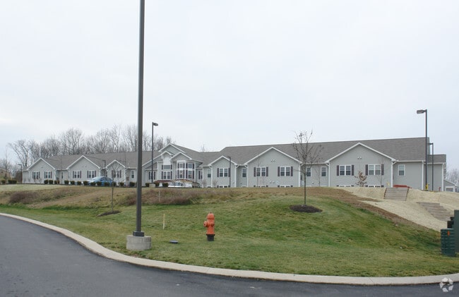 Primary Photo - Fox Hill II