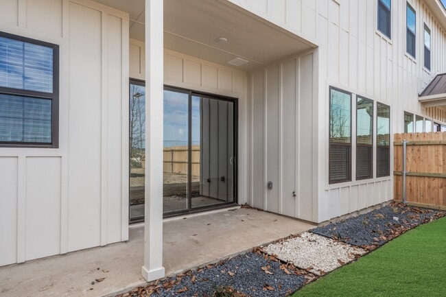 Building Photo - 6630 Abode Ave