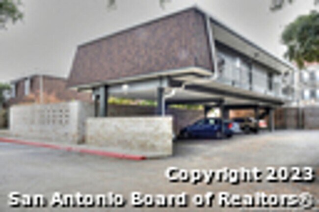 Building Photo - 1045 Shook Ave