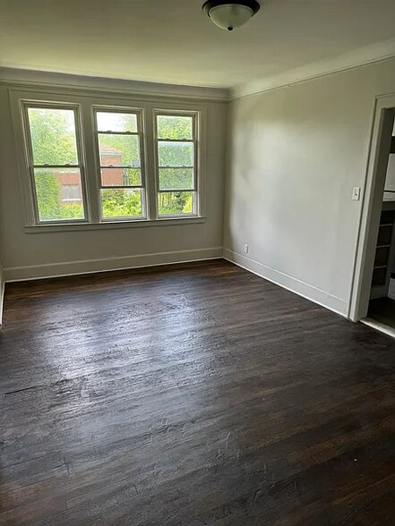 Building Photo - 3224 Monterey St