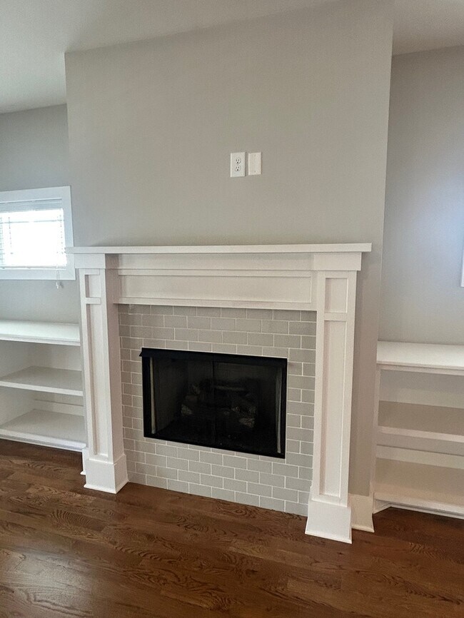 Building Photo - Stunning Home in Melrose 12 South Area...D...