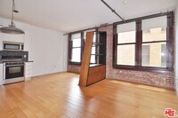 Building Photo - 460 S Spring St