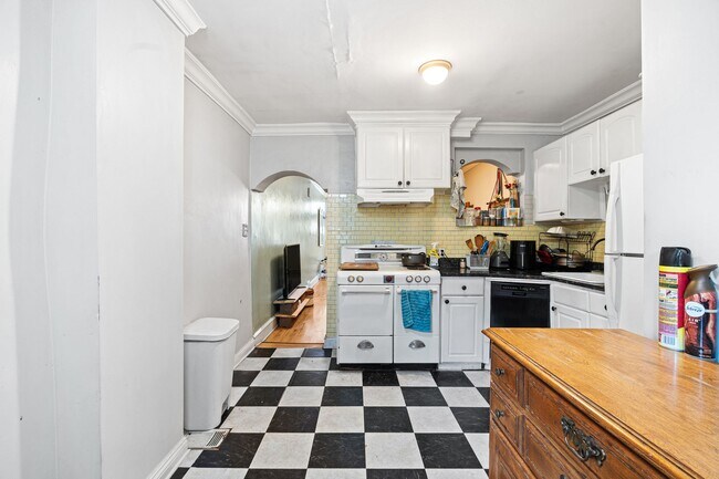 Building Photo - 3229 Almond St