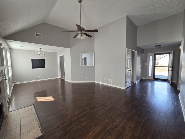 Building Photo - 961 Joey Dr