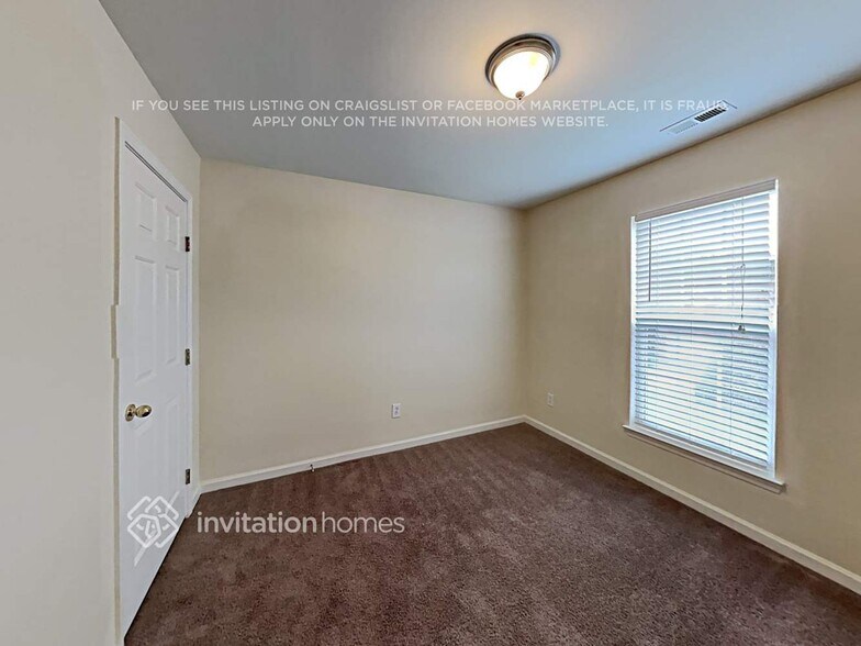 Building Photo - 2019 Southridge Dr
