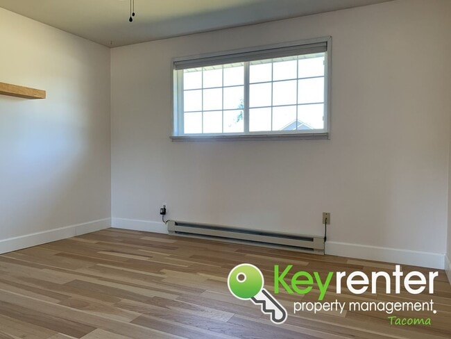 Building Photo - Renovated Rambler in Steilacoom Oasis