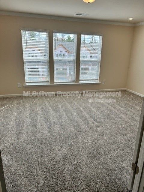 Building Photo - 315 Villanova Dr