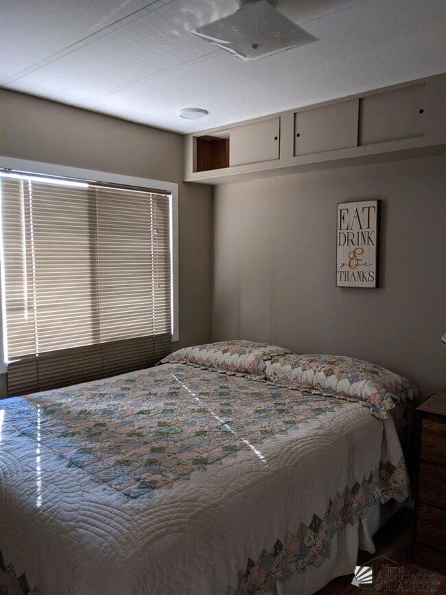 Building Photo - 13827 E 49th St