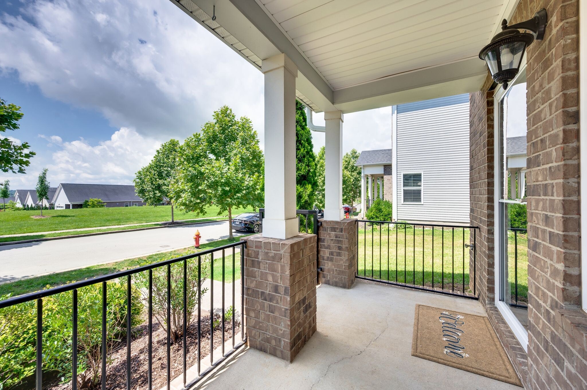 Building Photo - 1840 Riverbirch Ln