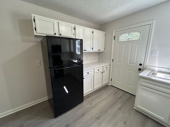 Building Photo - 1154 S Washington Ave