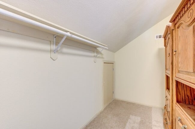 Building Photo - 122 Vieux Carre Dr