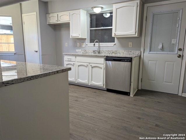Building Photo - 2330 Blossom Dr
