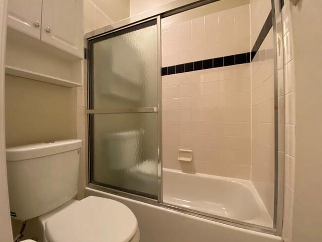 Building Photo - 10885 Piping Rock Cir