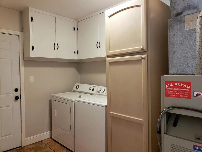 Building Photo - 3 bd/1 ba 1,272 sqft single family home