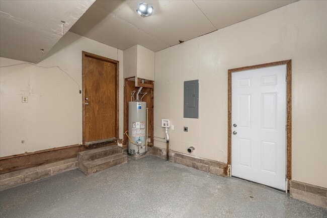 Building Photo - 809 N Ross Ave