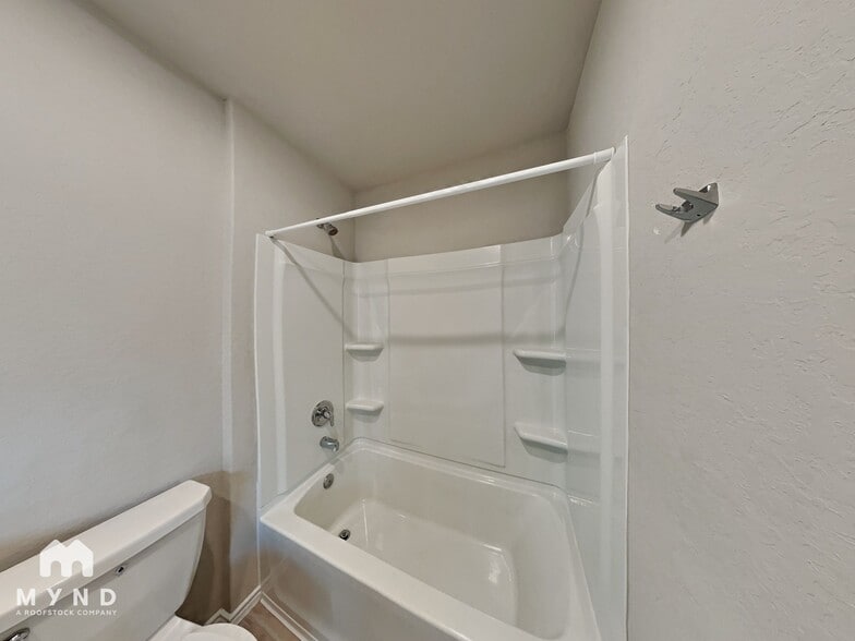 Building Photo - 4220 Thalweg Way