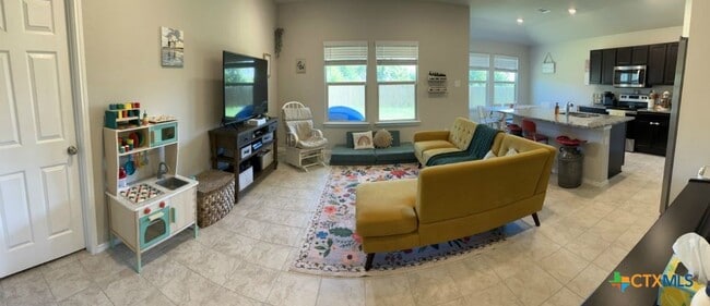 Building Photo - 5006 Karen Grn Dr