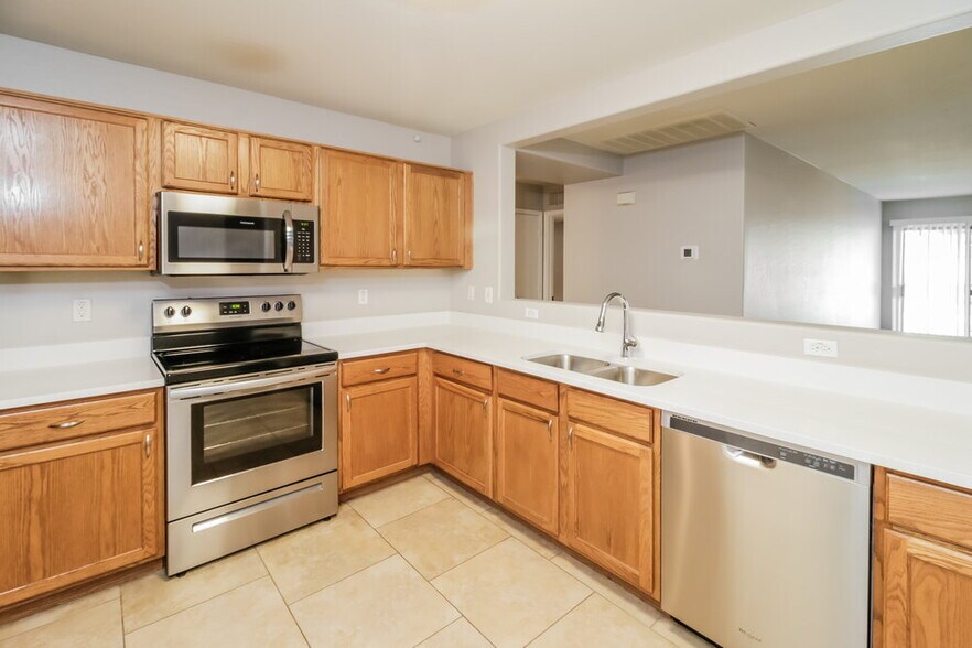 Building Photo - 43464 Colby Dr