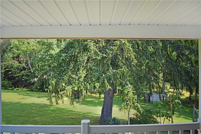 Building Photo - 905 Burchfield Rd