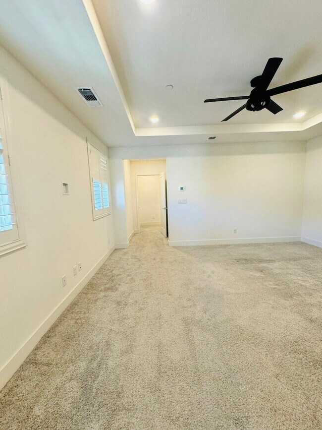 Building Photo - 5720 Greige Cir