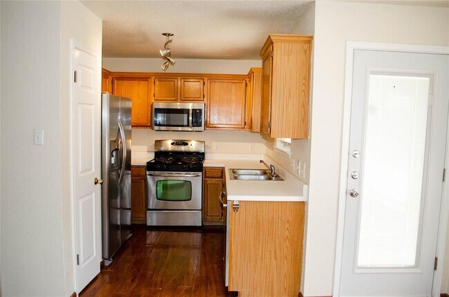 Building Photo - 505 Shant St